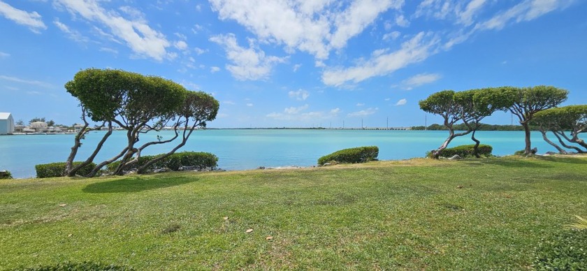 Nestled in the desirable Sunset Village at Hawks Cay, this - Beach Townhome/Townhouse for sale in Duck Key, Florida on Beachhouse.com