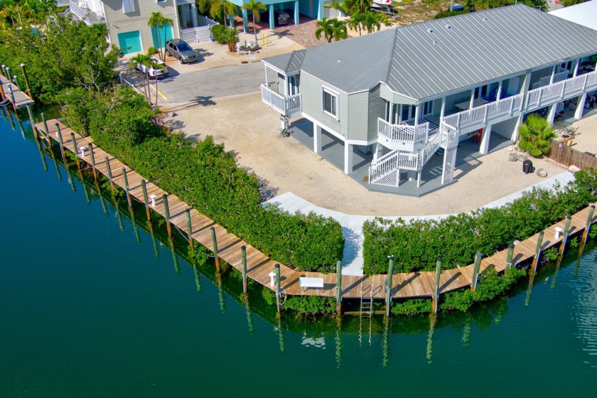 OH THOSE BREATHTAKING WATER VIEWS FROM EVERYWHERE! LUXURY LIVING - Beach Home for sale in Marathon, Florida on Beachhouse.com