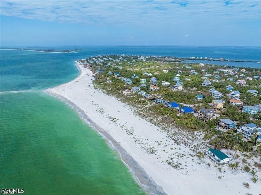 GREAT OPPORTUNITY! This is Your Chance for a LARGE PRIME GULF - Beach Home for sale in Captiva, Florida on Beachhouse.com