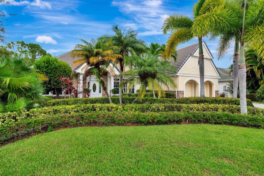 Welcome To This Beautiful Single Family 3 Bedroom 2.5 Bath Home - Beach Home for sale in Hobe Sound, Florida on Beachhouse.com