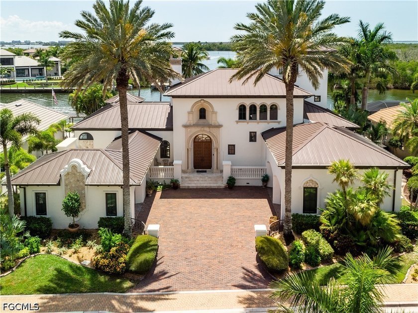 Luxury Waterfront Living in Cape Coral's Exclusive Hermitage - Beach Home for sale in Cape Coral, Florida on Beachhouse.com