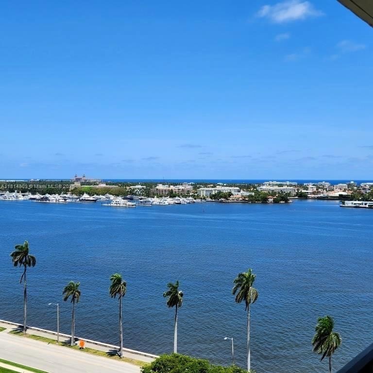 Extraordinary price on this 2BR/2BA Intracoastal front property - Beach Condo for sale in West Palm Beach, Florida on Beachhouse.com