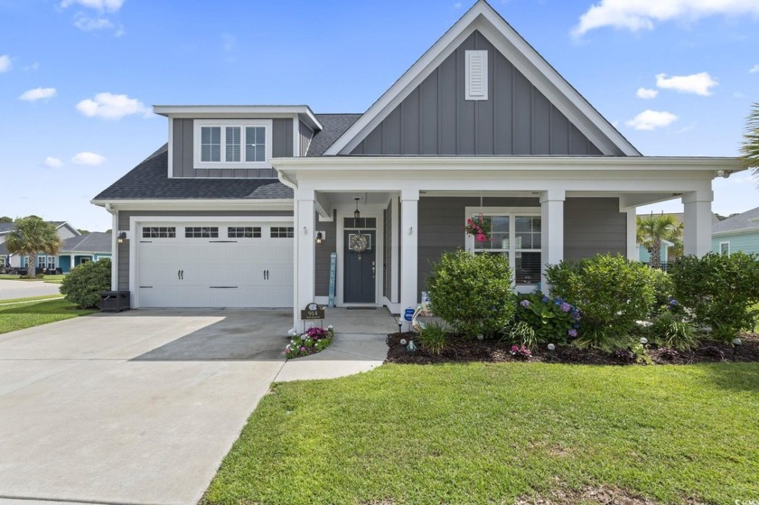 Welcome to this truly stunning beach home that showcases classic - Beach Home for sale in North Myrtle Beach, South Carolina on Beachhouse.com