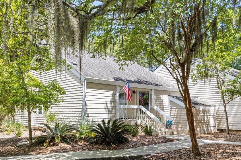 This bright and sunny floor plan has been beautifully renovated - Beach Home for sale in Seabrook Island, South Carolina on Beachhouse.com