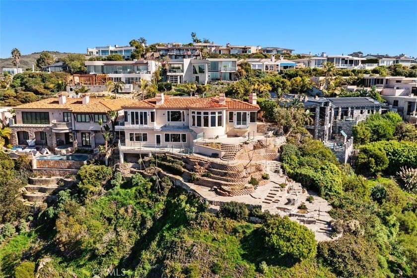 Perched on an elevated 22,000 SF point lot with 280? panoramic - Beach Home for sale in Laguna Beach, California on Beachhouse.com