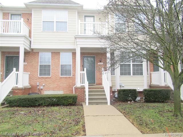 Open Sat. 3/14 1pm to 3pm.This condo has all the right features - Beach Condo for sale in Detroit, Michigan on Beachhouse.com