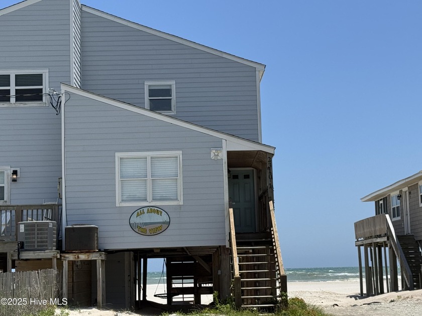 Must see this furnished 3 bedroom | 2.5 bath duplex in North - Beach Townhome/Townhouse for sale in North Topsail Beach, North Carolina on Beachhouse.com