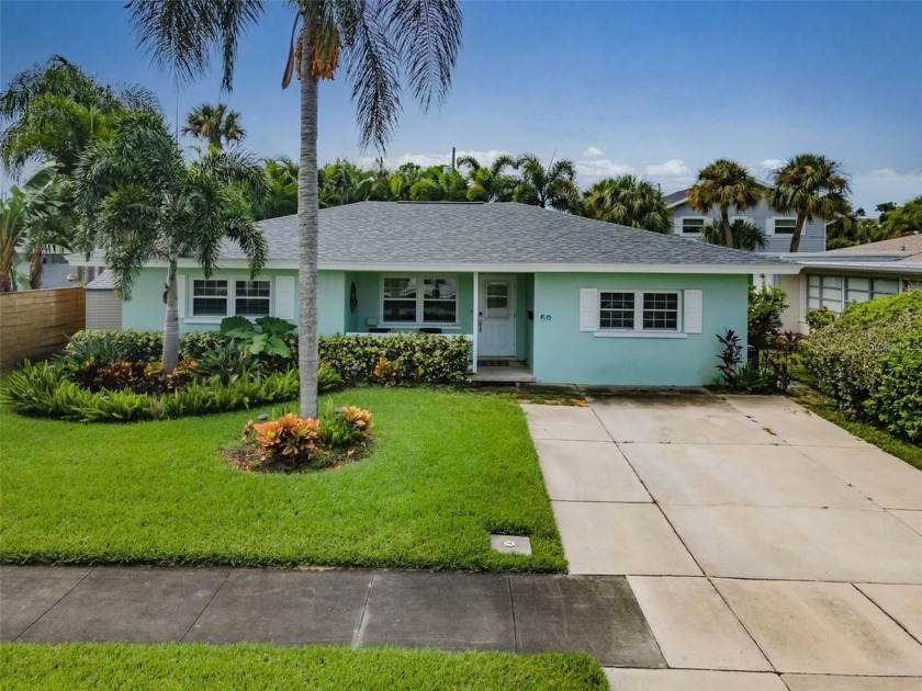 ASPIRING BUILDERS DREAM PROPERTY! Welcome to a beach area living - Beach Home for sale in Clearwater Beach, Florida on Beachhouse.com