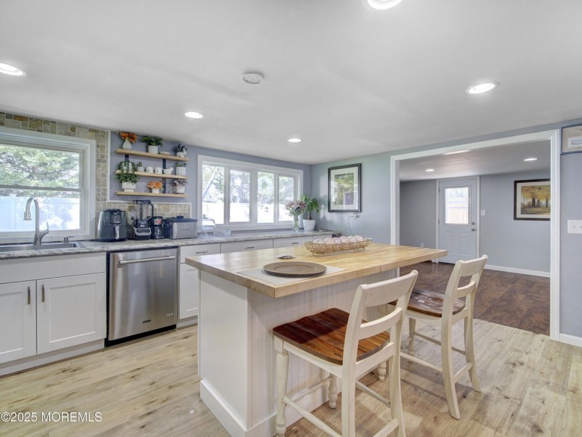 Welcome to 30 Mountain Avenue in Hazlet NJ. This well maintained - Beach Home for sale in Hazlet, New Jersey on Beachhouse.com