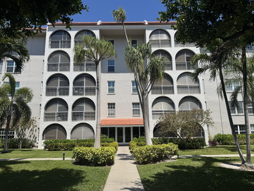 Welcome to a rare 3-bedroom condo in the heart of Boca Raton - Beach Condo for sale in Boca Raton, Florida on Beachhouse.com