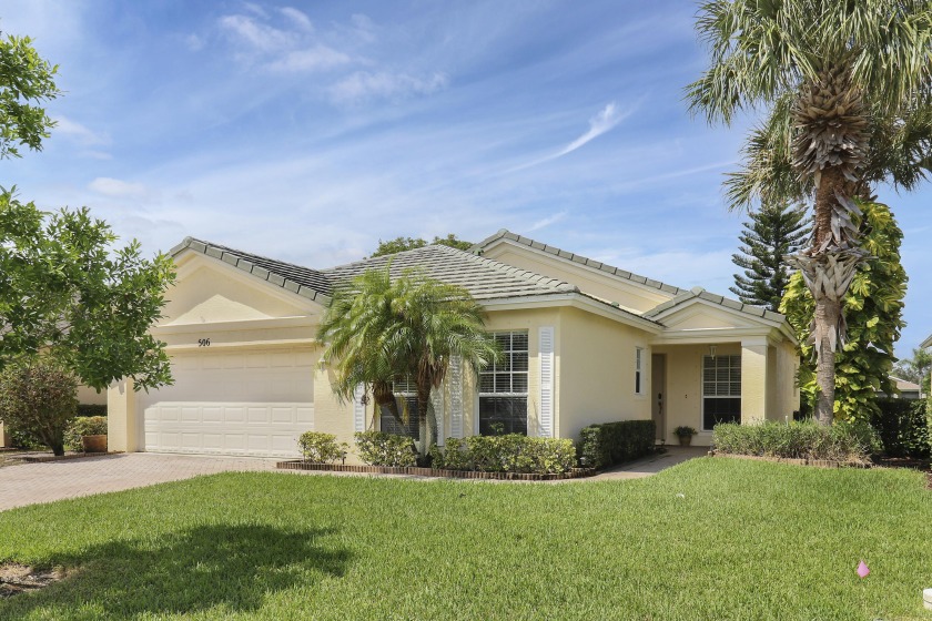 UPDATED POOL HOME IN THE GATED COMMUNITY OF LAKE FOREST! This - Beach Home for sale in Port Saint Lucie, Florida on Beachhouse.com