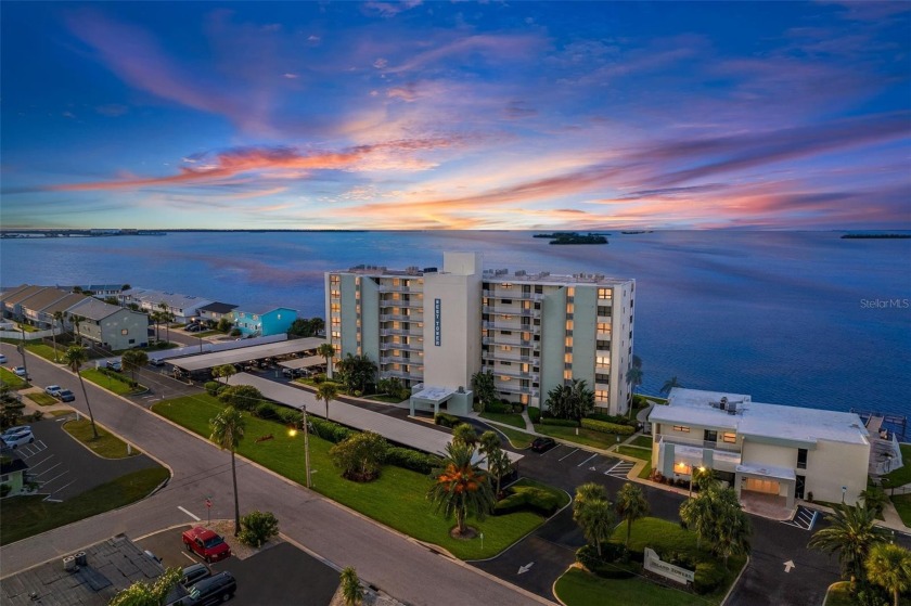You get the best of both worlds in this waterfront condo located - Beach Condo for sale in Dunedin, Florida on Beachhouse.com