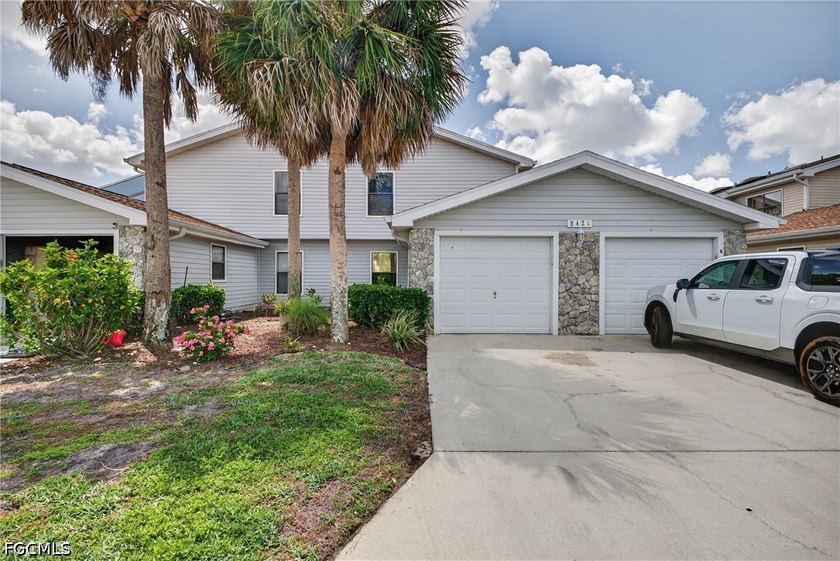 Welcome to your new home in Fort Myers! Don't miss out on this - Beach Townhome/Townhouse for sale in Fort Myers, Florida on Beachhouse.com