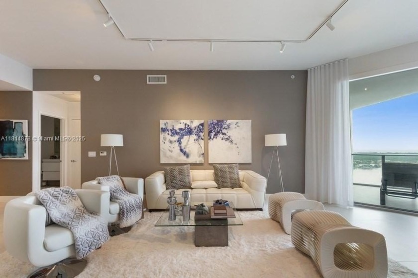 Absolutely Stunning Lower Penthouse in Marina Palms with - Beach Condo for sale in North Miami Beach, Florida on Beachhouse.com