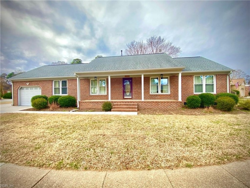 Beautiful Brick Ranch located on the corner of a quiet - Beach Home for sale in Virginia Beach, Virginia on Beachhouse.com
