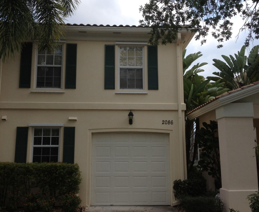 3 bed/2.5 bath/1 car garage townhome located in the desirable - Beach Townhome/Townhouse for sale in West Palm Beach, Florida on Beachhouse.com