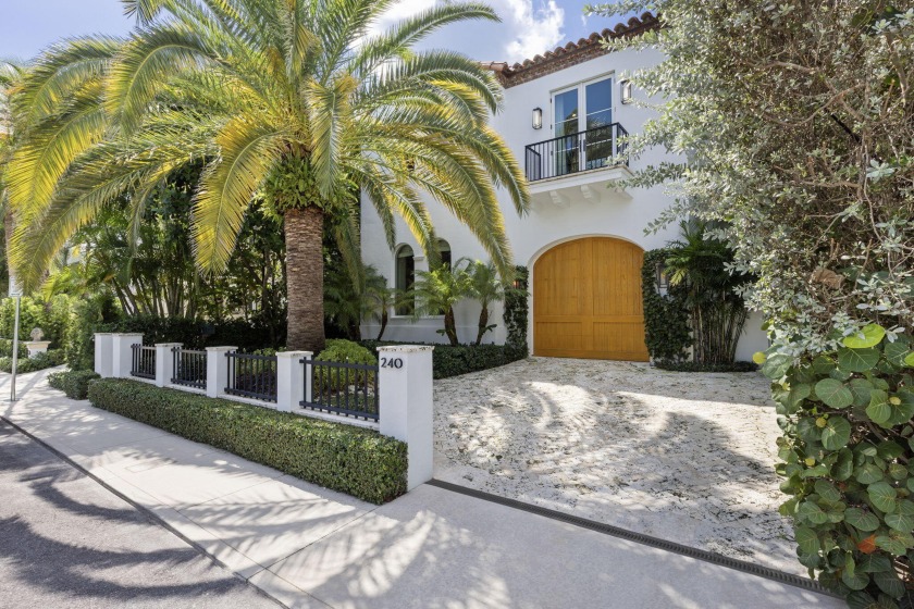 Exquisite design and meticulous care defines this charming - Beach Home for sale in Palm Beach, Florida on Beachhouse.com