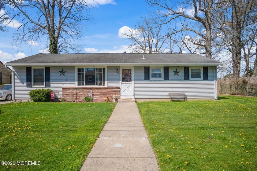 Welcome to this charming 5-bedroom, 1-bath ranch nestled in the - Beach Home for sale in Little Egg Harbor, New Jersey on Beachhouse.com