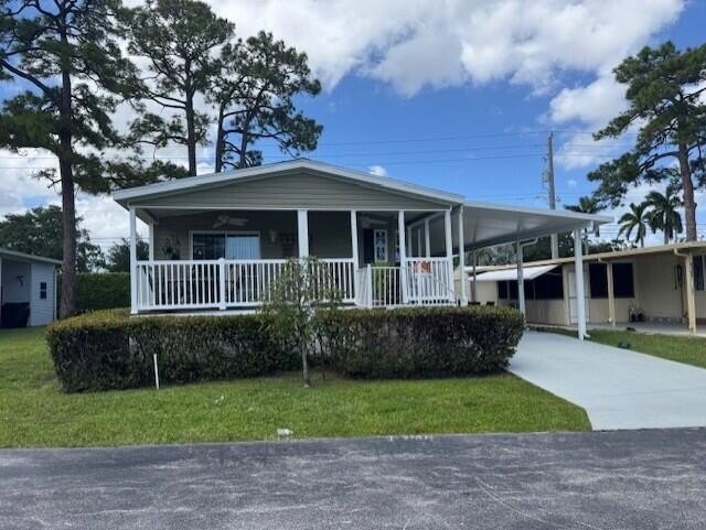 BEAUTIFUL HOME, WELL MAINTAINED, WITH 2 BEDROOMS, 2 BATHS - Beach Home for sale in Boynton Beach, Florida on Beachhouse.com