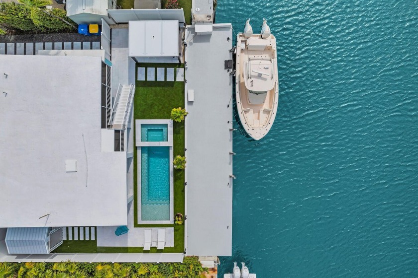 OPEN HOUSE May 15th 12pm - 2pm Welcome to your turn-key - Beach Home for sale in Plantation Key, Florida on Beachhouse.com