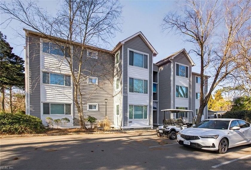 Stunning 2 bed, 2 bath condo in a gated community close to the - Beach Condo for sale in Virginia Beach, Virginia on Beachhouse.com