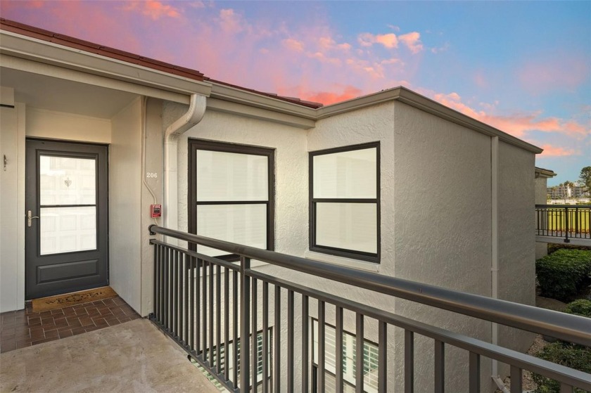 Million dollar golf course and water view for the fraction of - Beach Condo for sale in St. Petersburg, Florida on Beachhouse.com