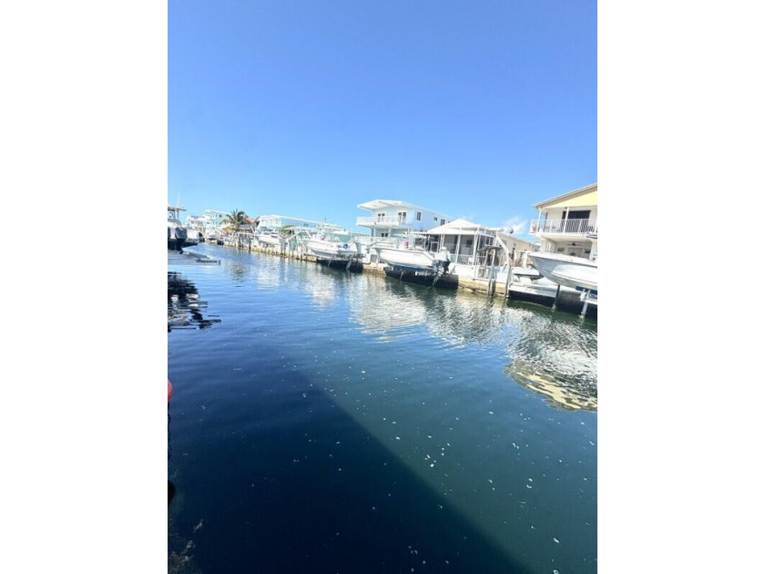 Waterfront Home in Tavernier - Financing Available!This - Beach Home for sale in Key Largo, Florida on Beachhouse.com