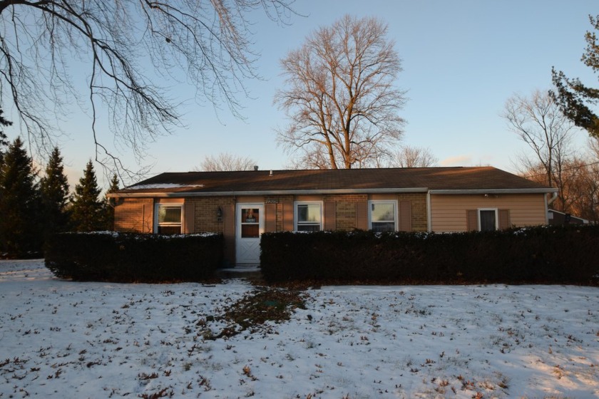 This two-bedroom, one-bath ranch home sits on a spacious - Beach Home for sale in Chesterton, Indiana on Beachhouse.com