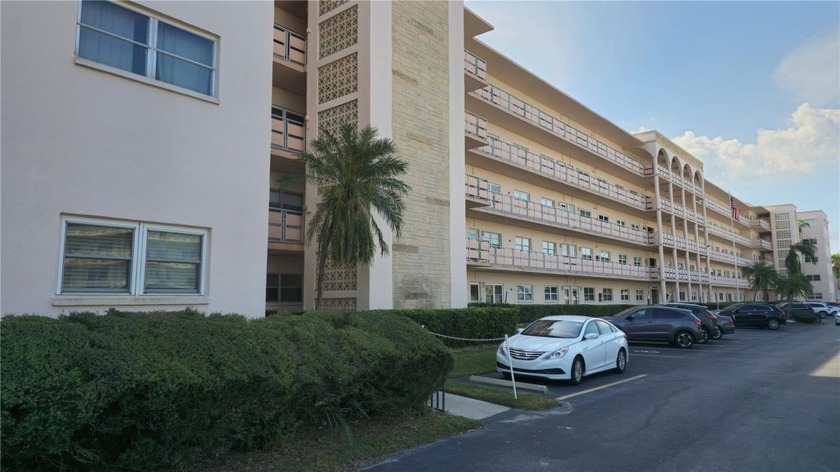 Prepared to be wowed. If you want a turn-key unit completely - Beach Condo for sale in St. Petersburg, Florida on Beachhouse.com