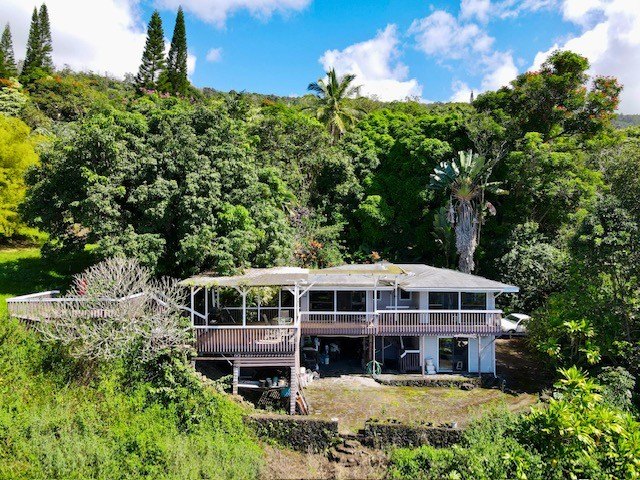 This is a leasehold property - Beach Home for sale in Captain Cook, Hawaii on Beachhouse.com