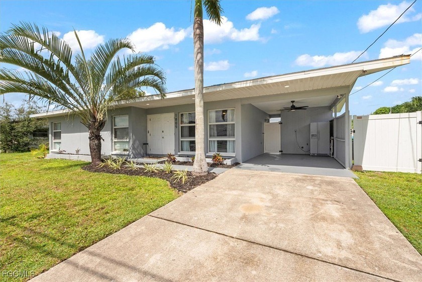 SELLER WILLING TO CONTRIBUTE CLOSING COSTS. Fully remodeled home - Beach Home for sale in Cape Coral, Florida on Beachhouse.com