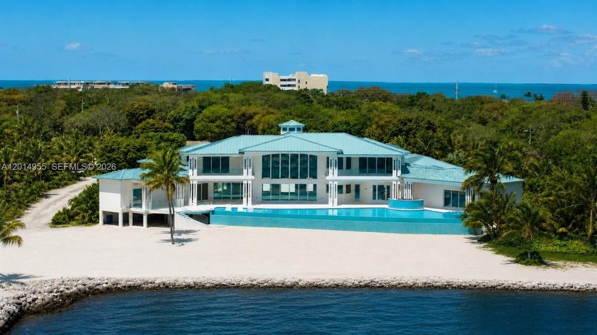 Set on over 2 acres along prestigious Millionaire's Row in - Beach Home for sale in Tavernier, Florida on Beachhouse.com