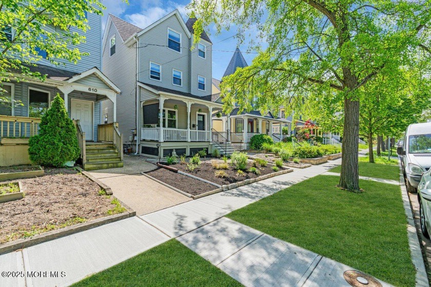 This fabulous 2-family offers an incredible opportunity to live - Beach Townhome/Townhouse for sale in Asbury Park, New Jersey on Beachhouse.com