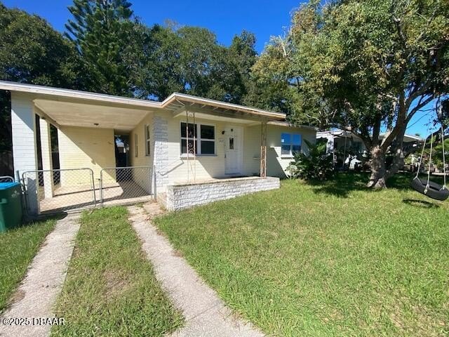 Finally an affordable home with a brand new roof, new electrical - Beach Home for sale in Holly Hill, Florida on Beachhouse.com
