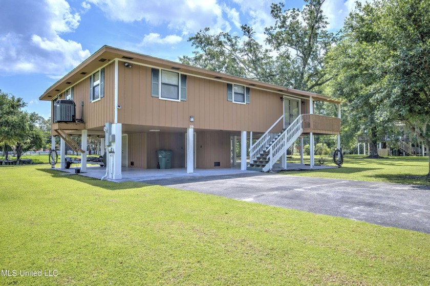New on the Market! Waterfront Home only minutes to the river Has - Beach Home for sale in Bay Saint Louis, Mississippi on Beachhouse.com