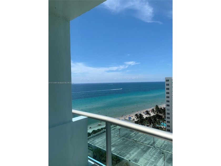 Amaizing ocean view unit. 1 bed/ 1 bath, 874sf completely - Beach Condo for sale in Hollywood, Florida on Beachhouse.com