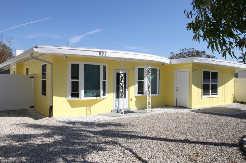 Under contract-accepting backup offers. Siesta Key Gem! - Beach Home for sale in Sarasota, Florida on Beachhouse.com