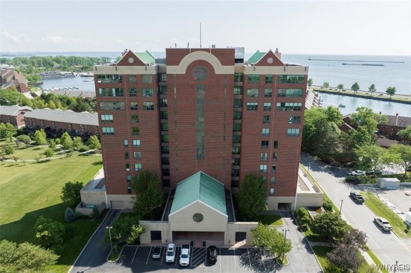 Tremendous opportunity to own one of the best views in Buffalo - Beach Condo for sale in Buffalo, New York on Beachhouse.com