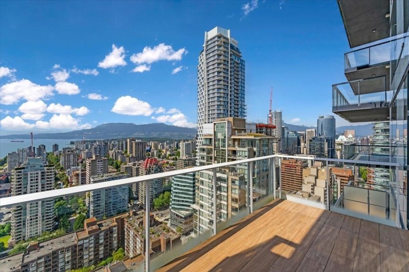 Welcome to 1335 Howe by Onni. This 985 SF 2 bed 2 bath+ flex - Beach Condo for sale in Vancouver,  on Beachhouse.com