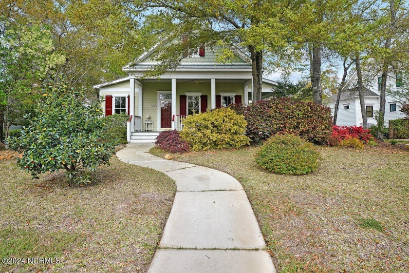 Beautiful and spacious home (2415 sq. ft.) with lots of Southern - Beach Home for sale in Southport, North Carolina on Beachhouse.com