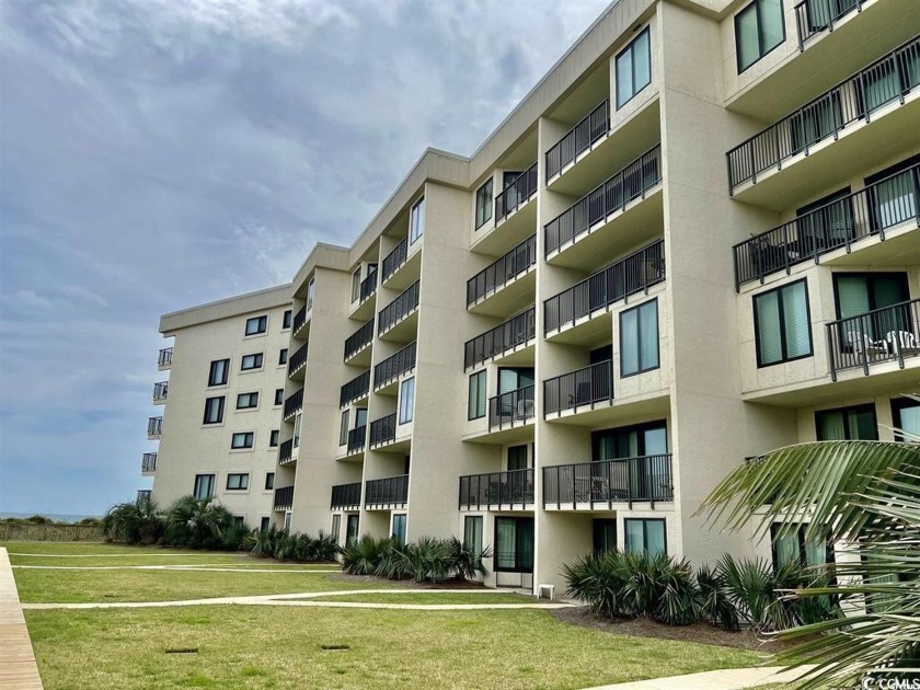 Enjoy 13 weeks in this beautiful 3 bedroom oceanfront villa - Beach Condo for sale in Pawleys Island, South Carolina on Beachhouse.com