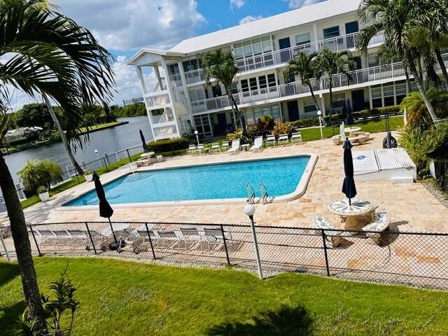 Experience tranquil waterfront living in this charming 2-bedroom - Beach Condo for sale in Wilton Manors, Florida on Beachhouse.com