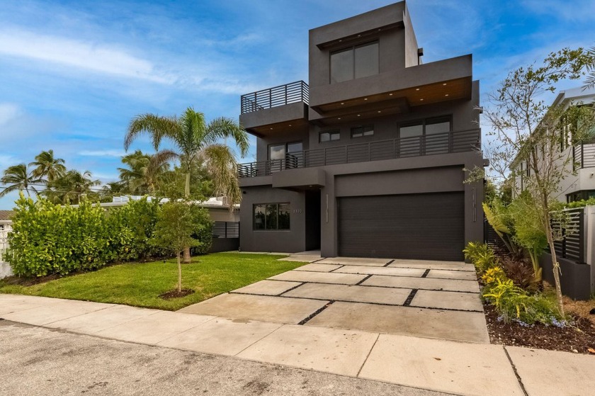 Experience a new standard of luxury in this stunning modern - Beach Home for sale in Fort Lauderdale, Florida on Beachhouse.com