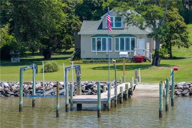 Sunsets, panoramic River Views & Saltwater Breezes are calling - Beach Home for sale in Gloucester, Virginia on Beachhouse.com