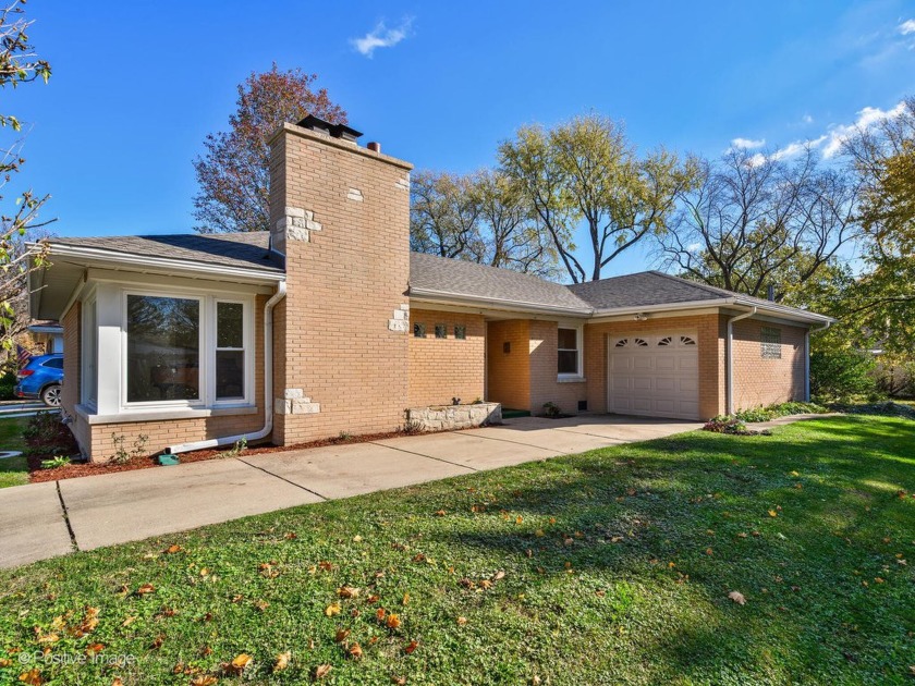 Nestled in the heart of Edgebrook at the edge of the city - Beach Home for sale in Chicago, Illinois on Beachhouse.com