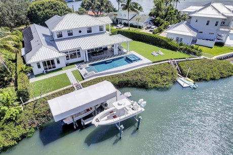 Just 2 minutes from the Jupiter Inlet, this exquisite 2017-built - Beach Home for sale in Jupiter, Florida on Beachhouse.com