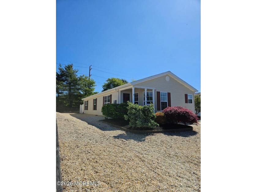 Welcome home to the Manasquan model in Perry's Lake! Upon - Beach Home for sale in Manahawkin, New Jersey on Beachhouse.com