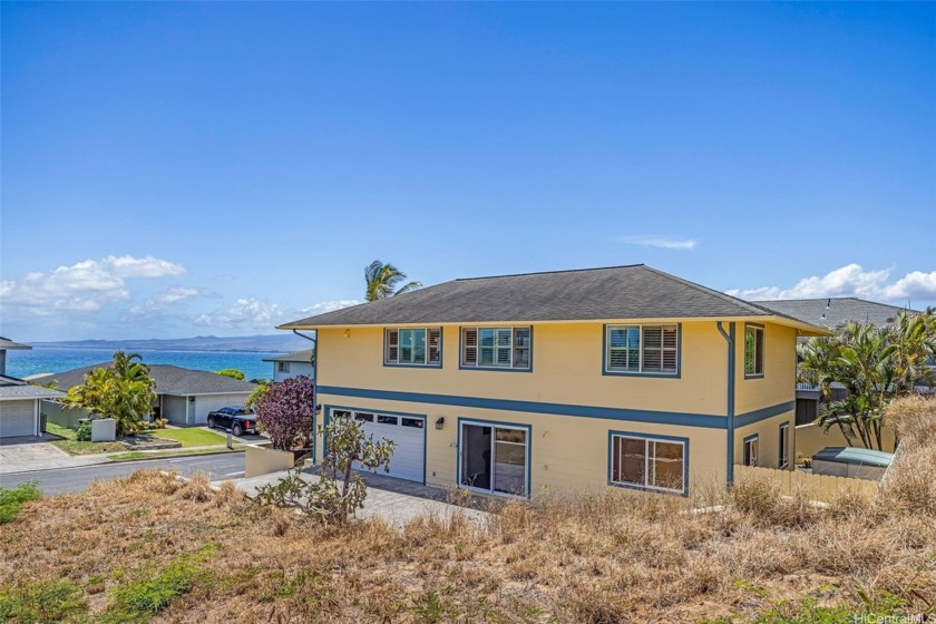 Ocean Views! Welcome to your Maui dream home with jaw-dropping - Beach Home for sale in Wailuku, Hawaii on Beachhouse.com