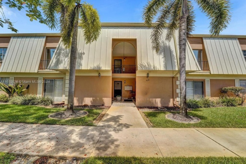 Welcome to your dream home in desirable Isla Merita neighborhood - Beach Condo for sale in Davie, Florida on Beachhouse.com