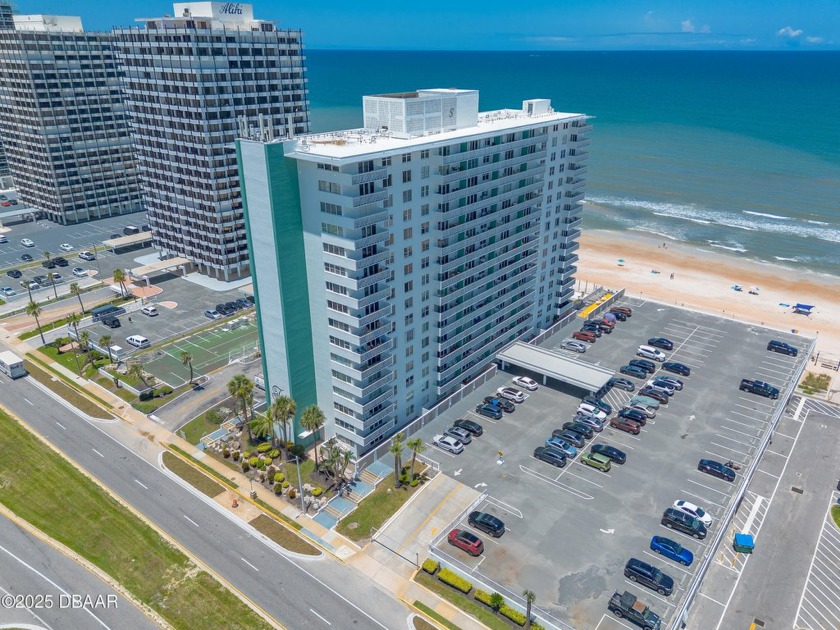 ON THE BEACH! UNDER $ 200k! WOW!!!! OPPORTUNITY for affordable - Beach Condo for sale in Daytona Beach, Florida on Beachhouse.com